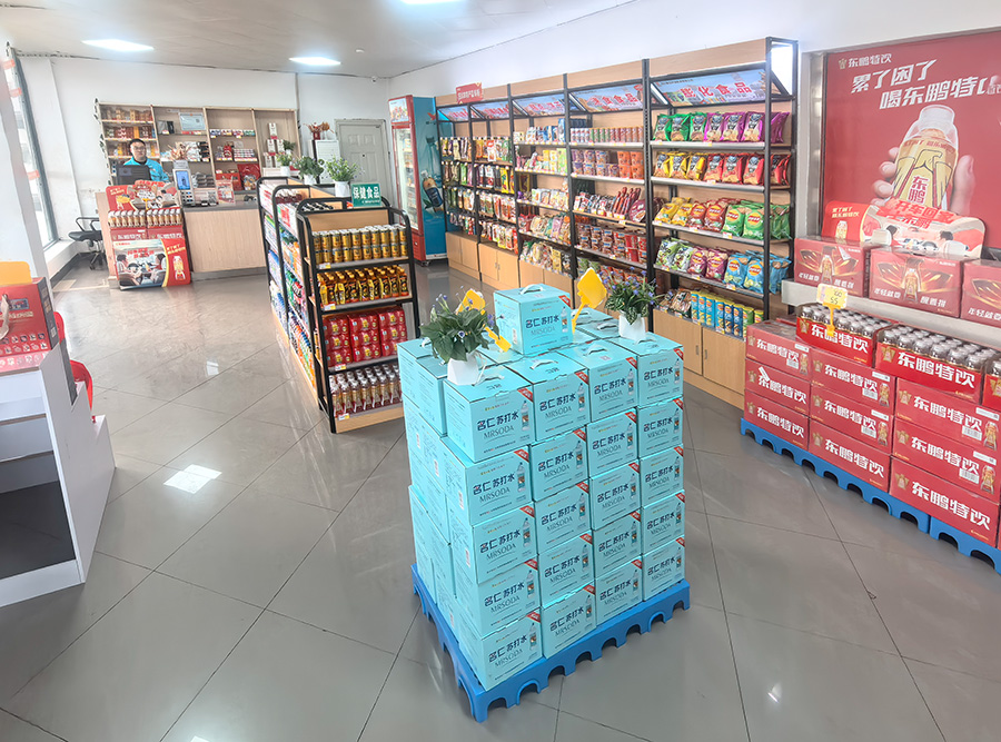 蜀交中油公司纳溪加油站自主开展便利店升级改造，以新颜喜迎八方来客900.jpg